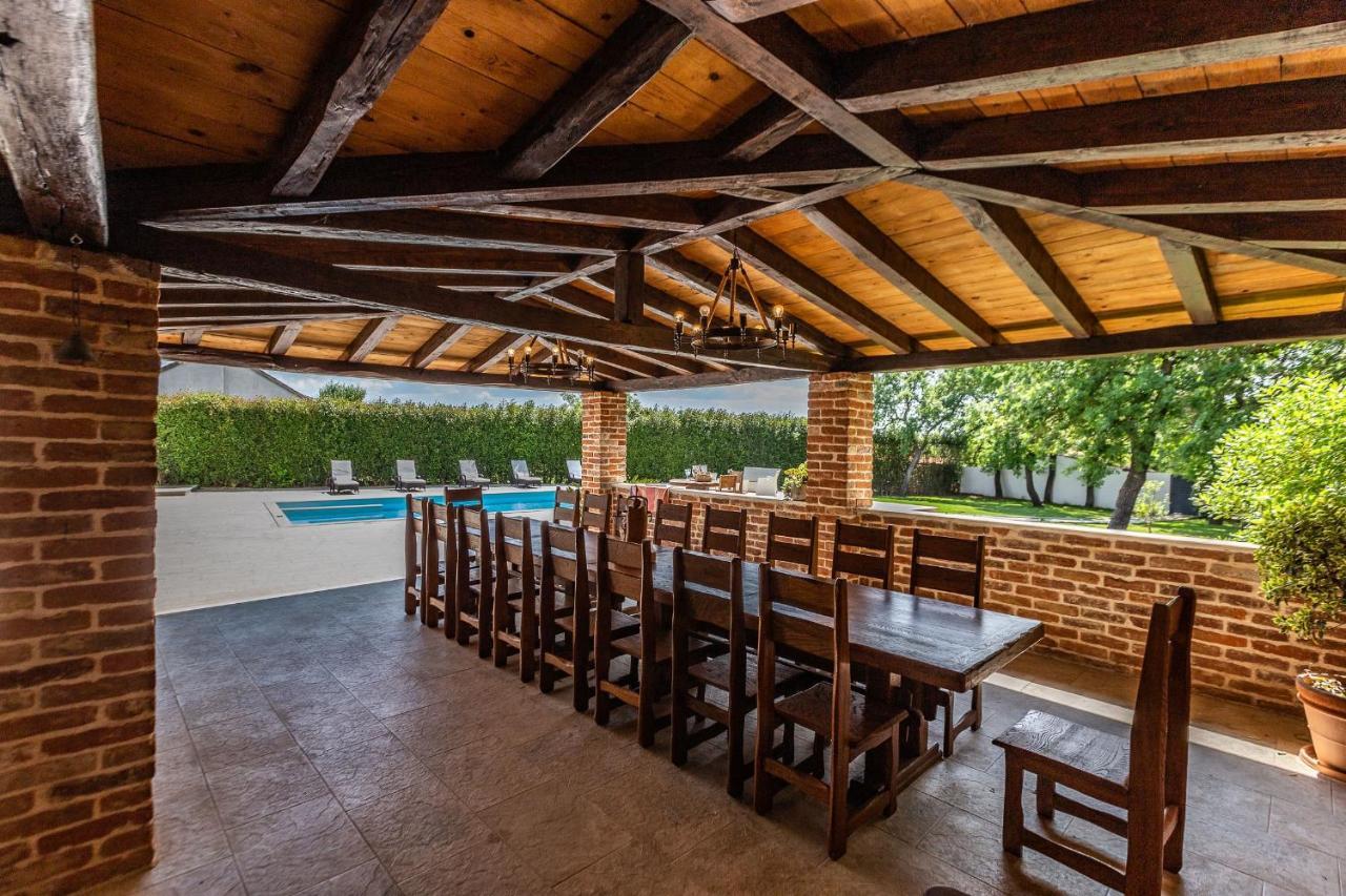 Mp Luxury Holiday Home With Swimming Pool Zadar Exterior photo